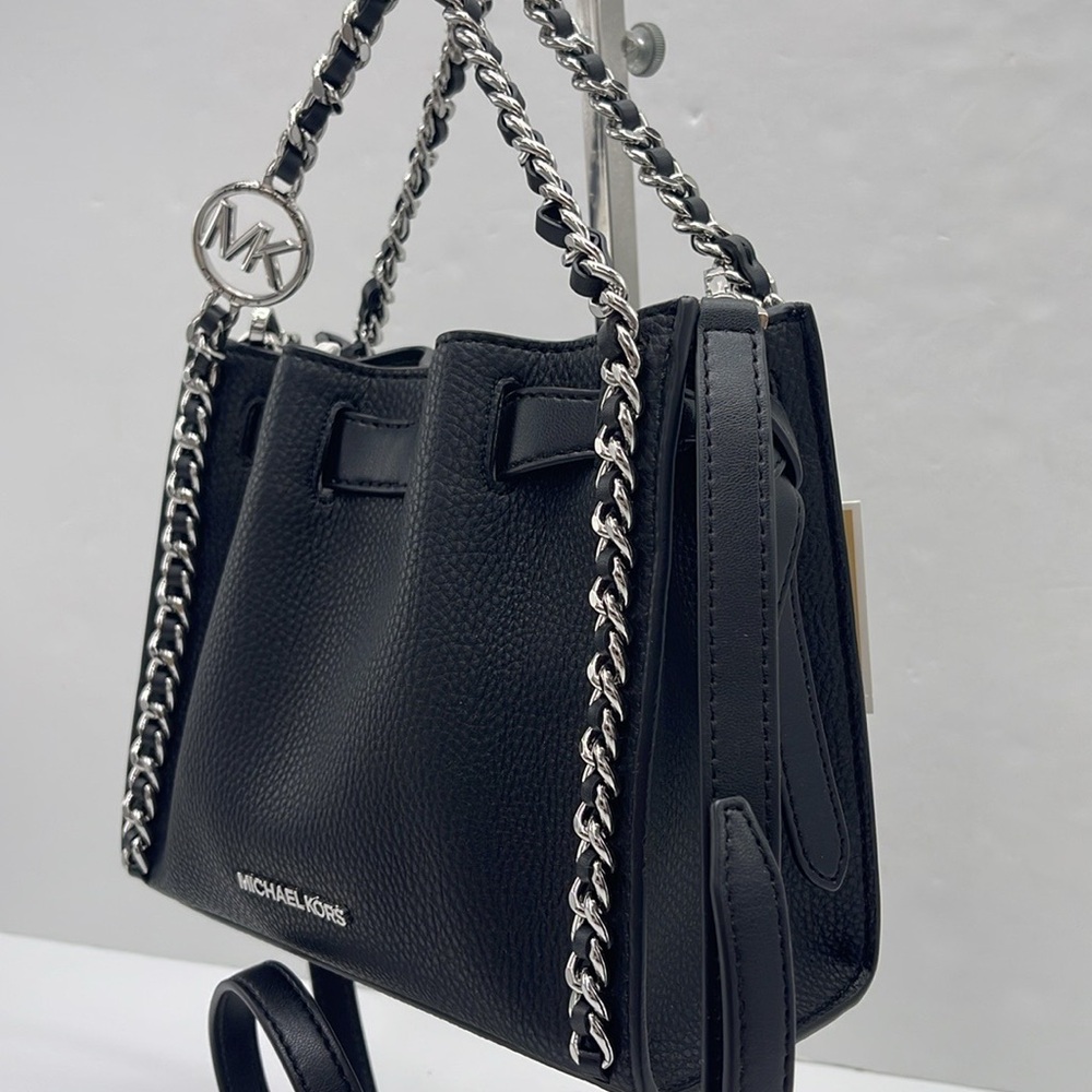 Michael Kors Mina Small Belted Chain Crossbody Bag - Black - Shoulder Bags
NWT - Picture 15 of 16